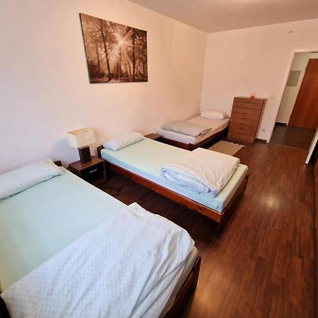 2-Zimmer Messe-Apartment Nbg-Langwasser 60Qm Nürnberg Kültér fotó